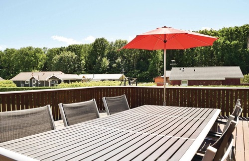 Pøt Strandby House | Awesome home in Juelsminde with kitchen