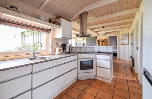 Juelsminde House | Awesome home in Juelsminde with sauna