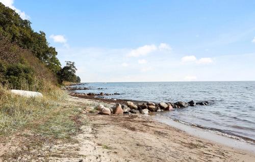 Horsens House | Awesome Home In Juelsminde With Wifi