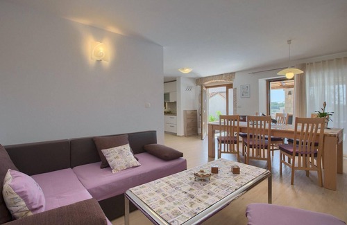Kurili House | Awesome home in Kanfanar