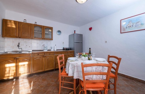 Brovinje House | Awesome home in Koromacno with kitchen