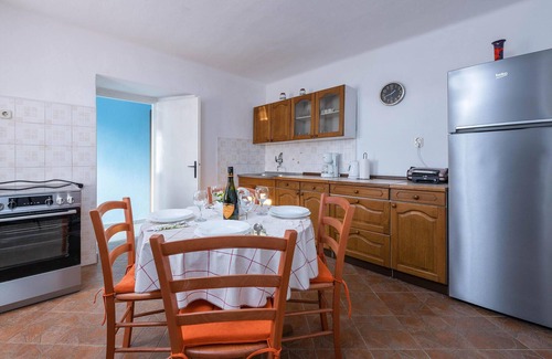 Brovinje House | Awesome home in Koromacno with kitchen