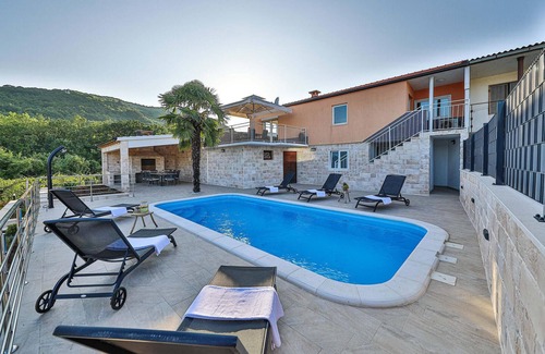 Podbablje House | Awesome home in Krivodol with WiFi