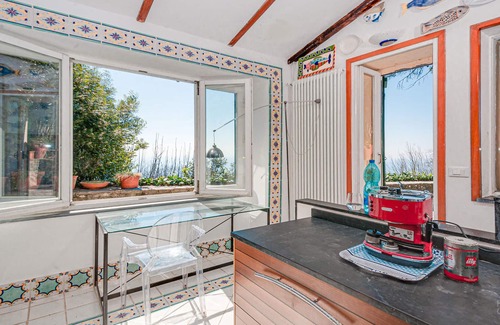 Campiglia House | Awesome home in La Spezia with WiFi