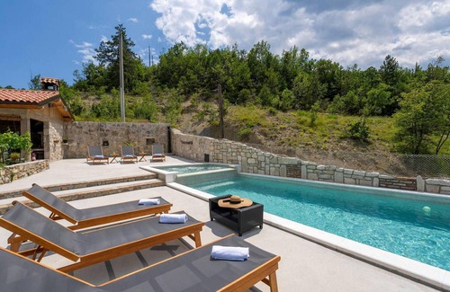 Ripenda Verbanci House | Awesome home in Labin with WiFi