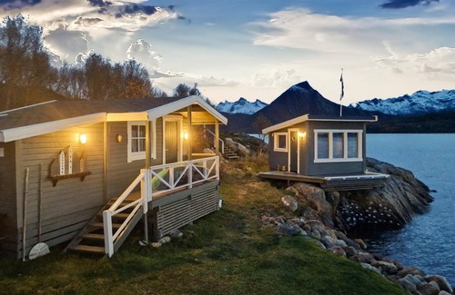 Laukvik House | Awesome home in Laukvik with kitchen