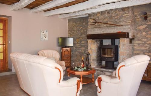 Le Cambout House | Awesome Home In Le Cambout With Wifi