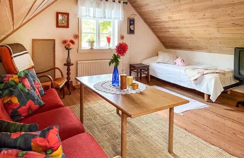 Hagaby House | Awesome home in Löttorp with kitchen