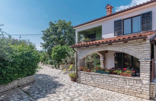 Manjadvorci House | Awesome home in Manjadvorci