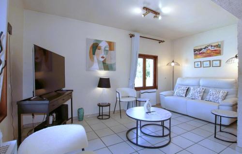 Meyzieu Nord Ouest House | Awesome Home In Meyzieu