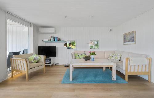 Millinge House | Awesome Home In Millinge With Wifi