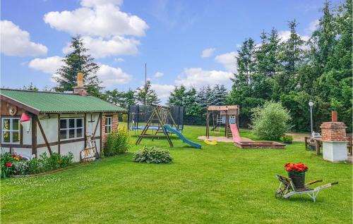 gmina Bedzino House | Awesome Home In Mscice With Wifi