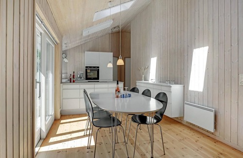 Bedegaard House | Awesome home in Nexø with sauna