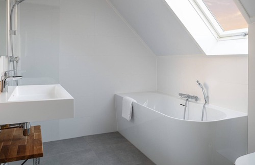 Nieuwvliet House | Awesome home in Nieuwvliet-Bad with 2 Bedrooms, WiFi and Private swimming pool