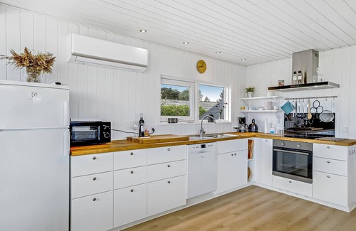 Ronbjerg House | Awesome home in øster assels with sauna