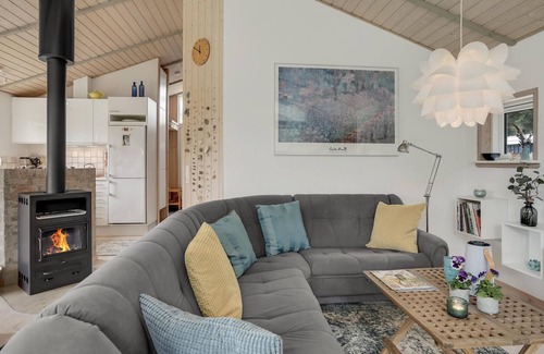 Rødhus House | Awesome home in Pandrup with WiFi
