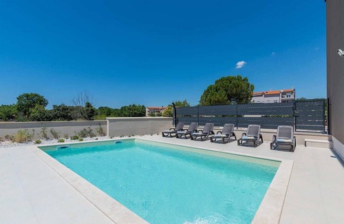 Porec House | Awesome home in Porec