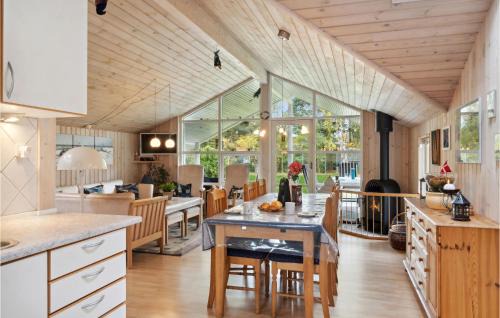 Kramnitse House | Awesome Home In Rødby With Kitchen
