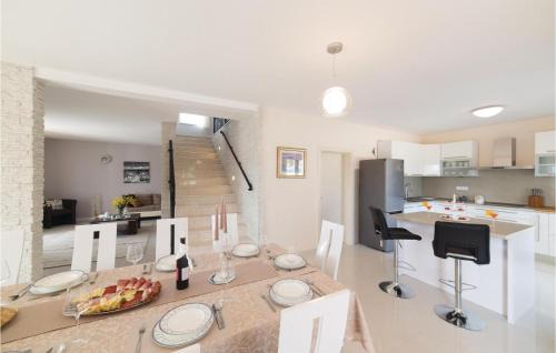 Lecevica House | Awesome Home In Radosic