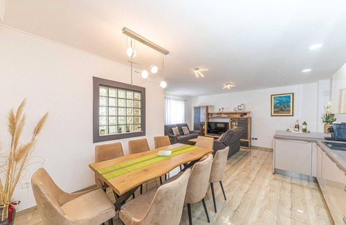 Prolozac House | Awesome home in Ricice with sauna