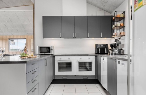 Klegod House | Awesome home in Ringkøbing with sauna