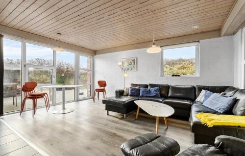 Houvig House | Awesome Home In Ringkøbing With Wifi