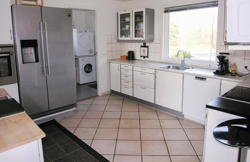 Spodsbjerg House | Awesome home in Rudkøbing with kitchen