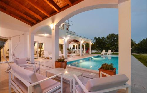 Sestanovac House | Awesome Home In Sestanovac