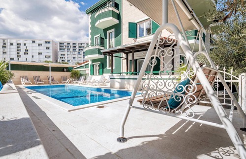 Bacvice House | Awesome home in Split with sauna
