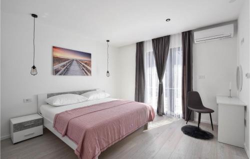 Kamen House | Awesome Home In Split With Wifi