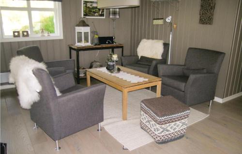Møre og Romsdal House | Awesome Home In Stranda With Wifi