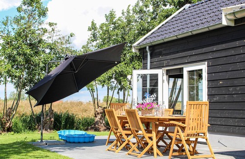 Zwanegat House | Awesome home in Strijen with WiFi
