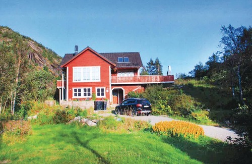 Svolvaer House | Awesome home in Svolvær with WiFi