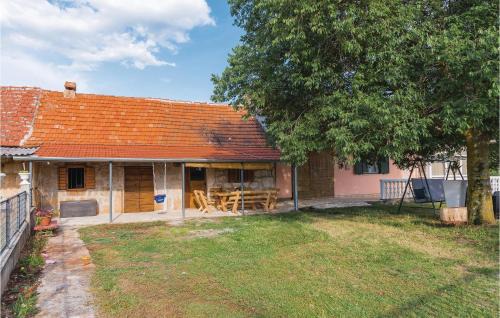 Unesic House | Awesome Home In Unesic
