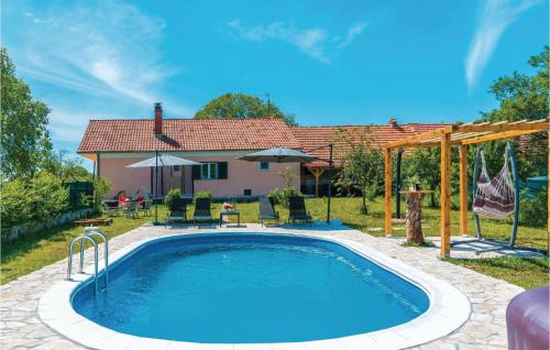 Unesic House | Awesome Home In Unesic