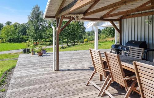 Varnamo O House | Awesome Home In Värnamo With Lake View