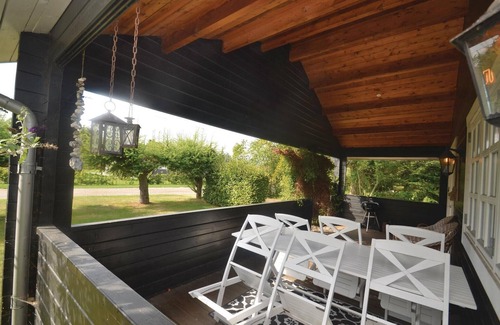Marielyst House | Awesome home in Væggerløse with kitchen