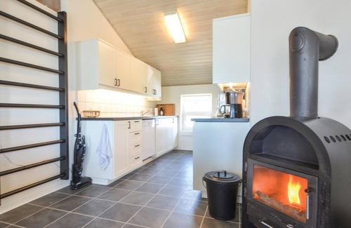 Vestervig House | Awesome home in Vestervig with kitchen