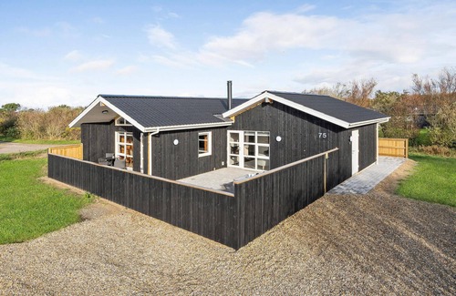 Vestervig House | Awesome home in Vestervig with sauna