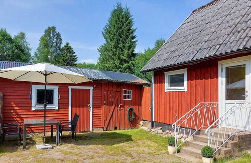 Emmaljunga House | Awesome home in Vittsjö with WiFi
