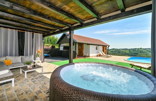 Zagreb House | Awesome home in Zagreb with sauna