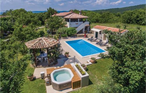 Krsan House | Awesome Home In Zatka
