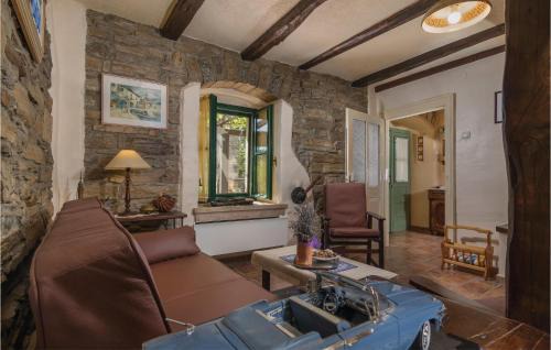 Krsan House | Awesome Home In Zatka