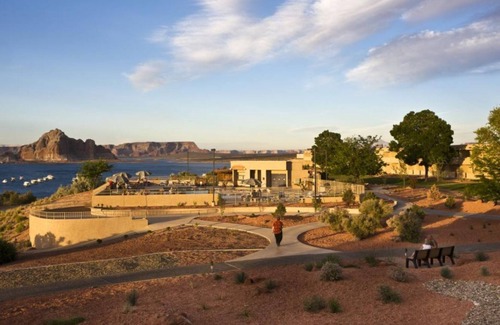 Wahweap Resort | Awesome Lake Powell Escape! Gym, Pool, Free Parking!