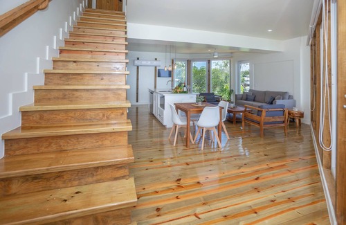 Antoneys Cay House | Awesome over the water overlooking West End - Aire Agua