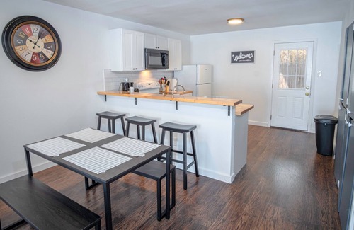 Midtown Apartment | Awesome Place 2BR/2BA Near Downtown and Riverwalk