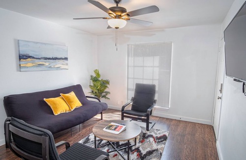 Midtown Apartment | Awesome Place 2BR/2BA Near Downtown and Riverwalk