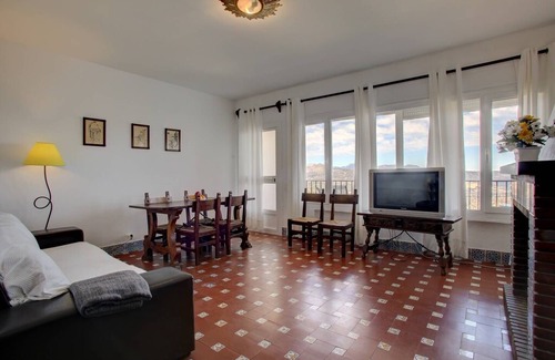 Old Town Apartment | AWESOME VIEWS & LOCATION IN OLD TOWN