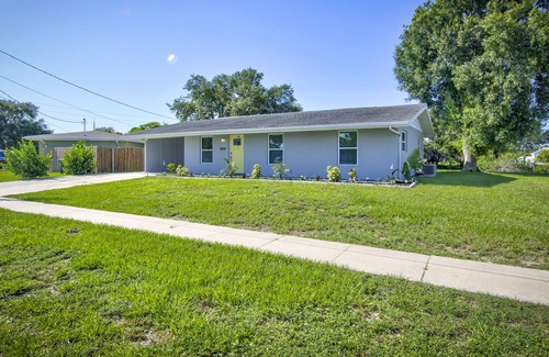 Port Charlotte House | Awesome waterview home w/purple beds