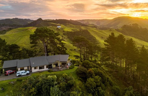 Orua Bay House | Awhitu Paradise - The best view on the Peninsula